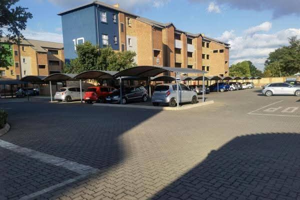 2 Bedroom Property for Sale in Heuweloord Gauteng