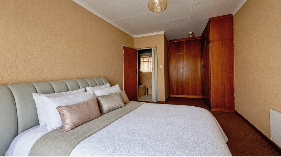 2 Bedroom Property for Sale in Three Rivers Gauteng
