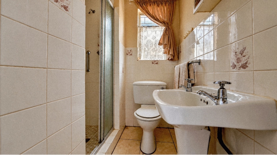 2 Bedroom Property for Sale in Three Rivers Gauteng