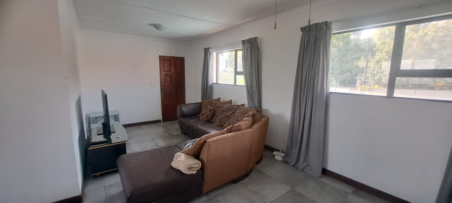 To Let 2 Bedroom Property for Rent in Essexwold Gauteng