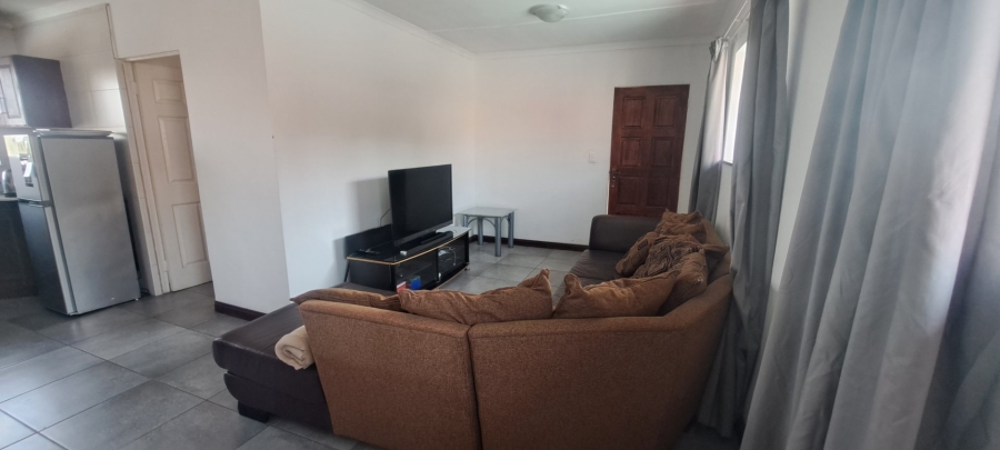 To Let 2 Bedroom Property for Rent in Essexwold Gauteng