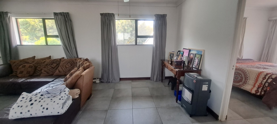 To Let 2 Bedroom Property for Rent in Essexwold Gauteng