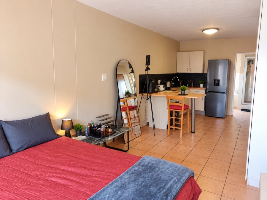 1 Bedroom Property for Sale in Die Wilgers Gauteng