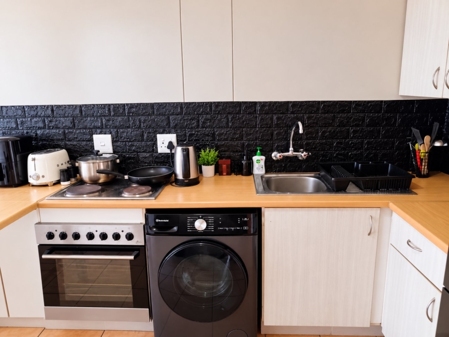 1 Bedroom Property for Sale in Die Wilgers Gauteng