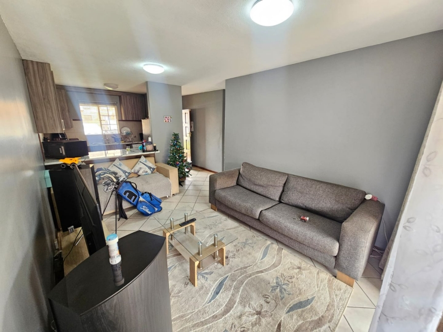 2 Bedroom Property for Sale in Monavoni Gauteng