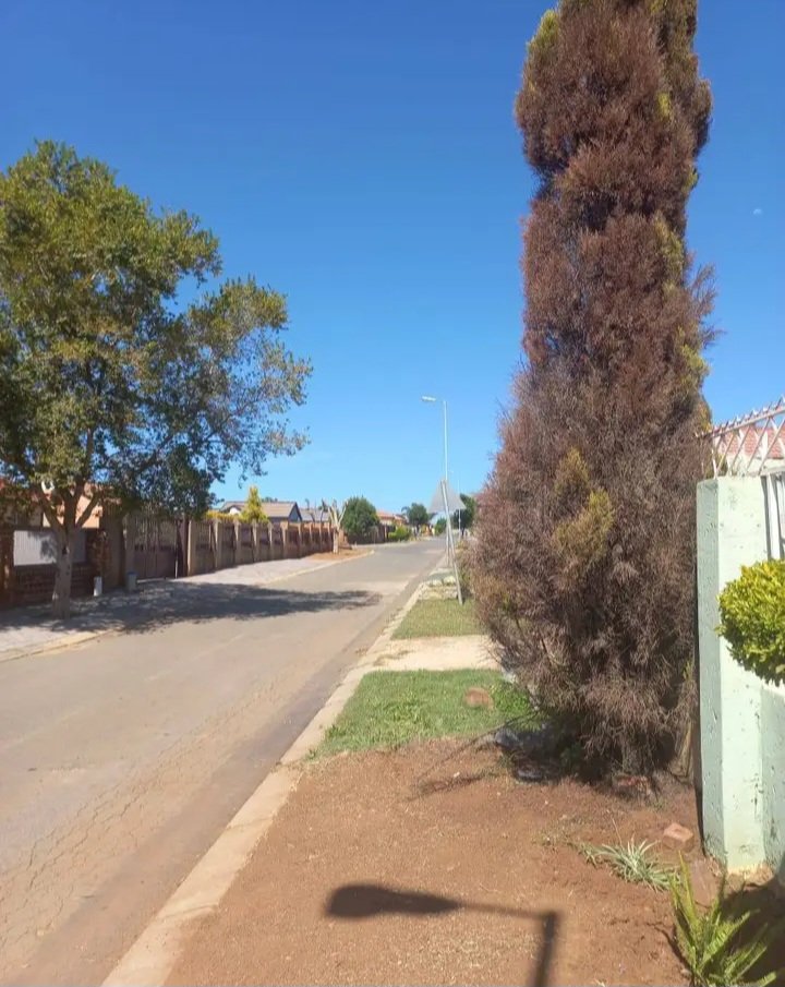 3 Bedroom Property for Sale in Lotus Gardens Gauteng