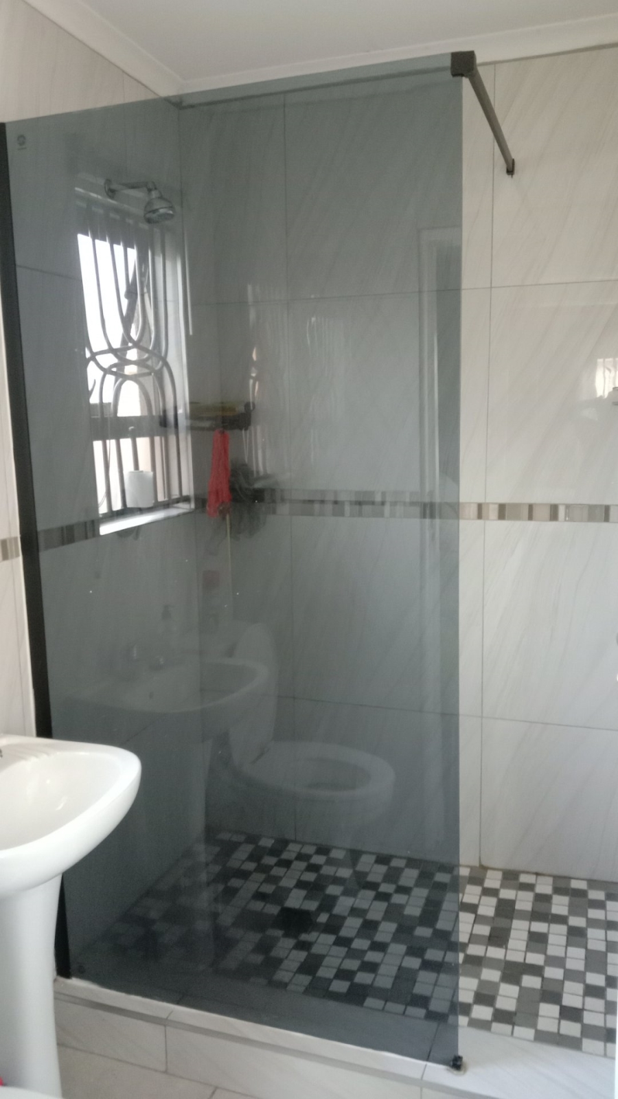  Bedroom Property for Sale in Delmore Park Gauteng