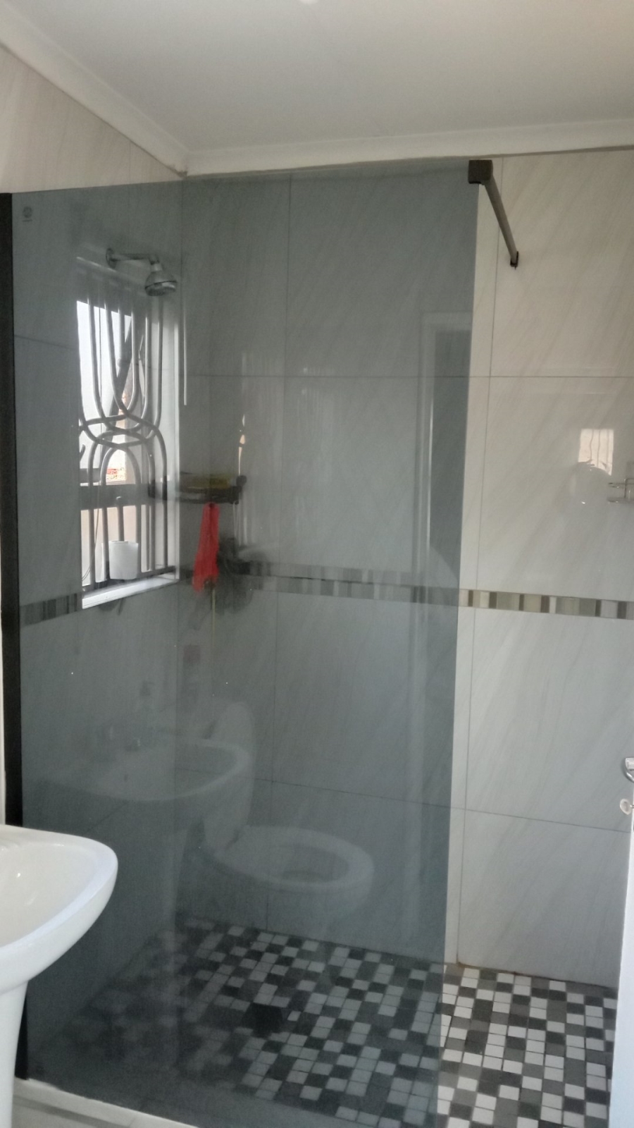  Bedroom Property for Sale in Delmore Park Gauteng