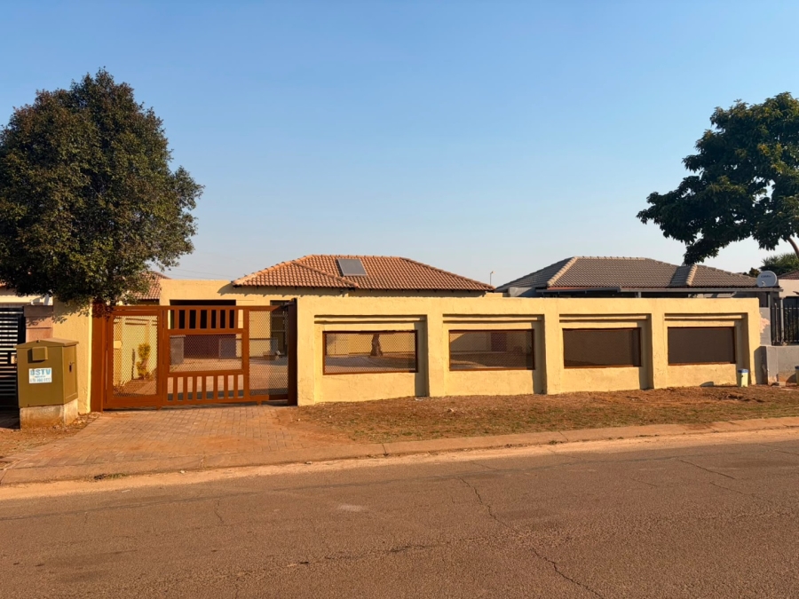 2 Bedroom Property for Sale in The Orchards Gauteng