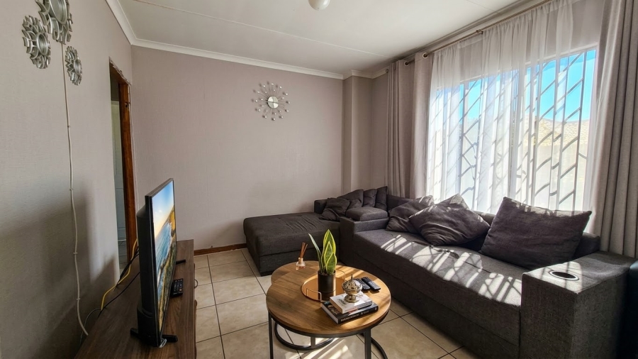 2 Bedroom Property for Sale in Cosmo City Gauteng