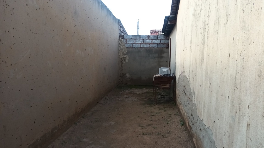 2 Bedroom Property for Sale in Likole Gauteng