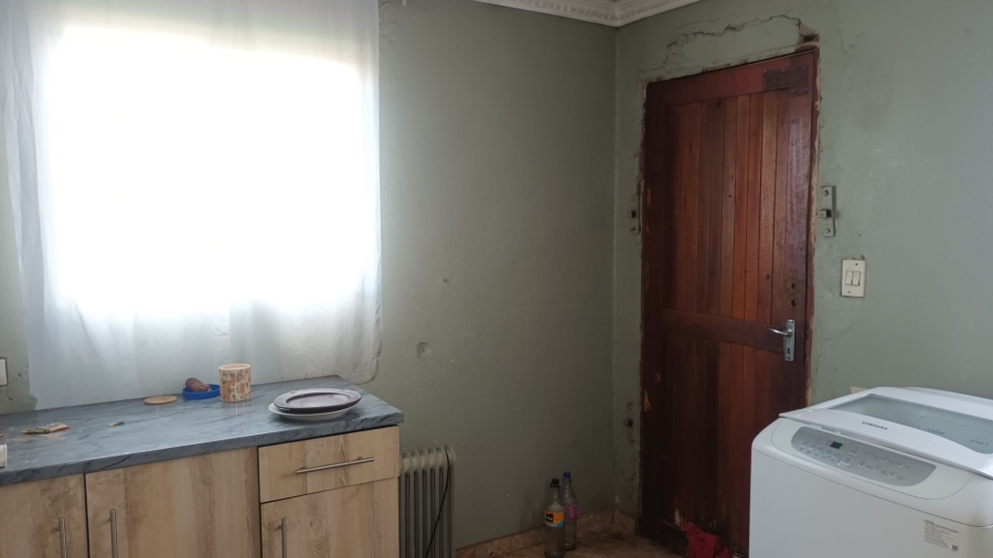 2 Bedroom Property for Sale in Likole Gauteng