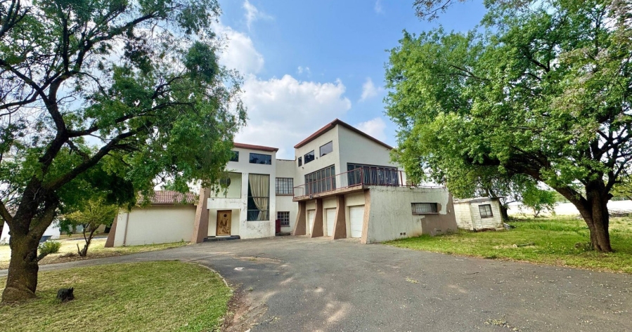 6 Bedroom Property for Sale in President Park Gauteng