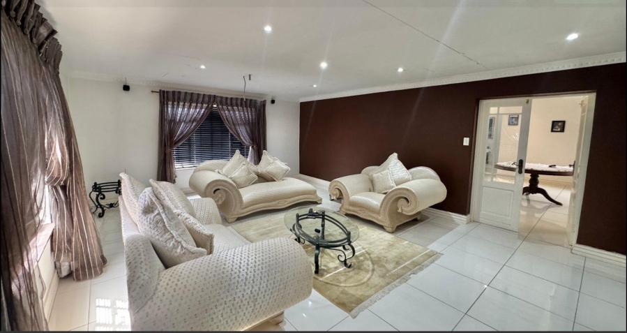 6 Bedroom Property for Sale in President Park Gauteng