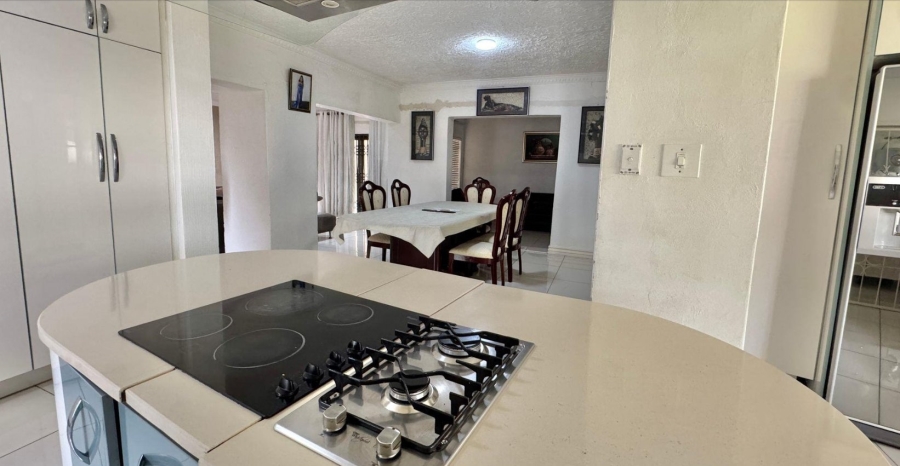 6 Bedroom Property for Sale in President Park Gauteng