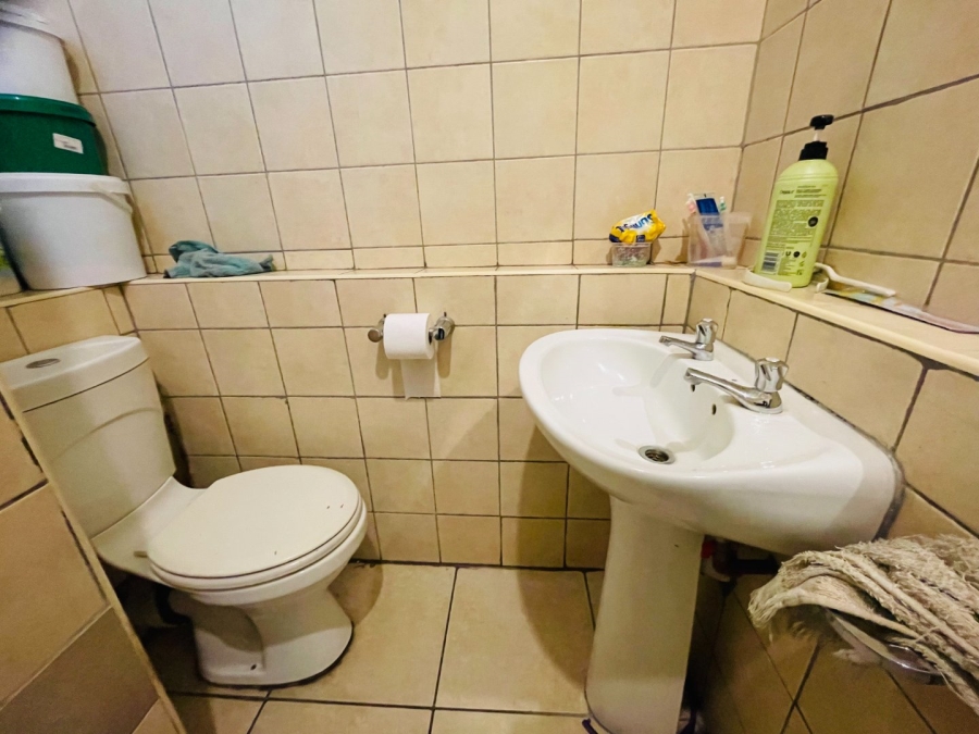 1 Bedroom Property for Sale in Pretoria Gauteng
