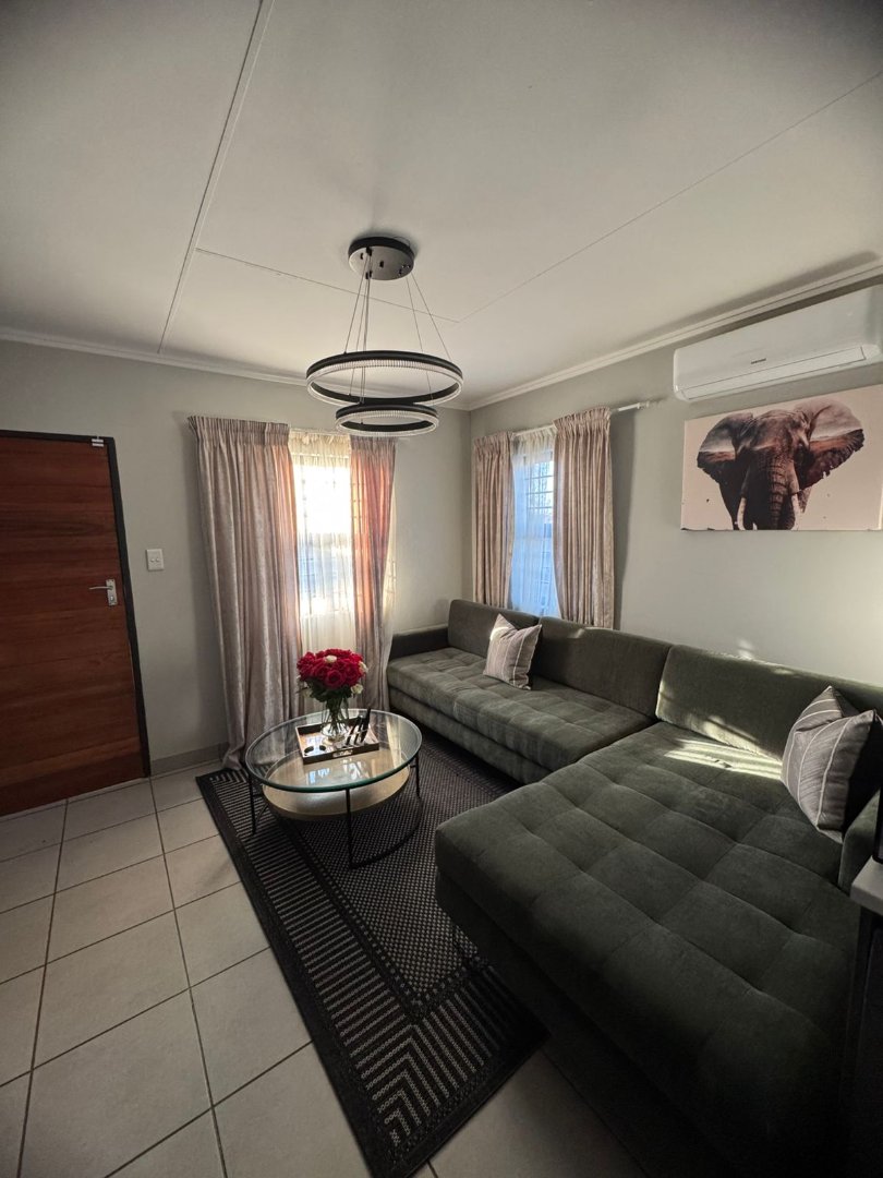  Bedroom Property for Sale in Witpoortjie Gauteng