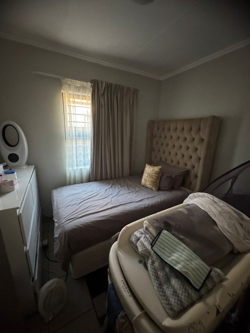  Bedroom Property for Sale in Witpoortjie Gauteng