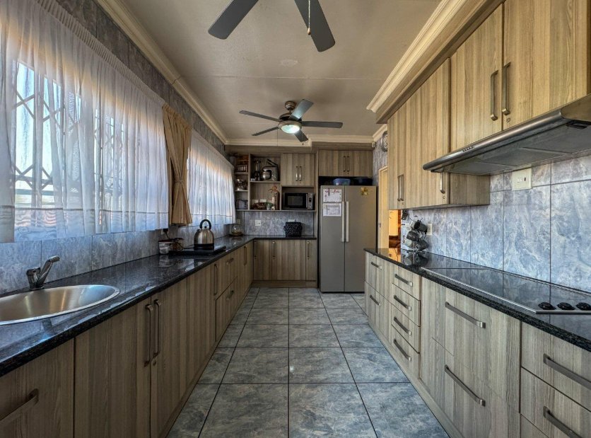 3 Bedroom Property for Sale in Edenvale Central Gauteng
