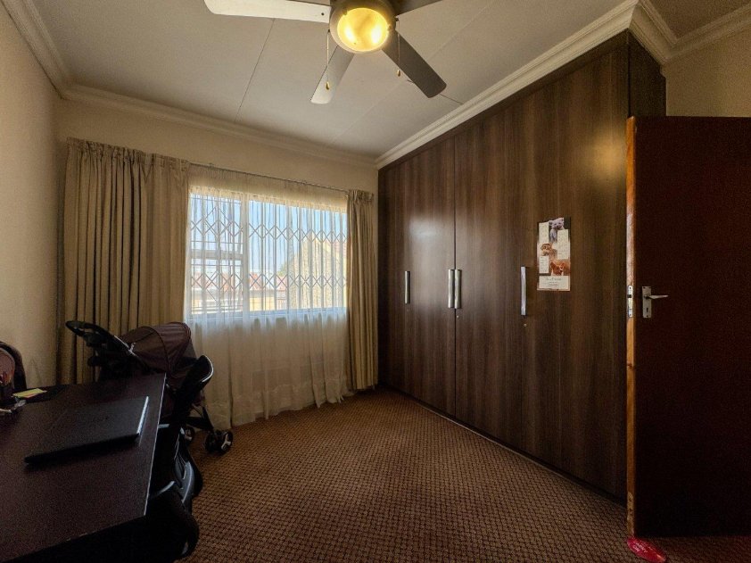 3 Bedroom Property for Sale in Edenvale Central Gauteng
