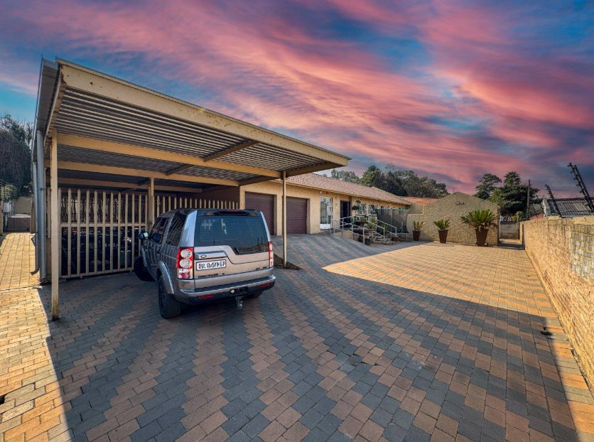 3 Bedroom Property for Sale in Edenvale Central Gauteng