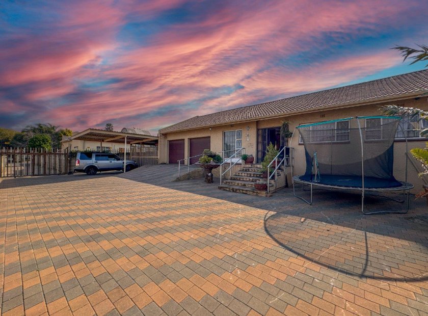3 Bedroom Property for Sale in Edenvale Central Gauteng