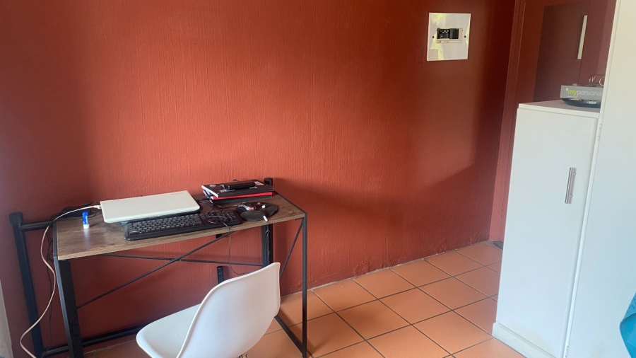 1 Bedroom Property for Sale in Riviera Gauteng