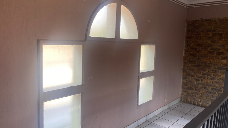 1 Bedroom Property for Sale in Riviera Gauteng