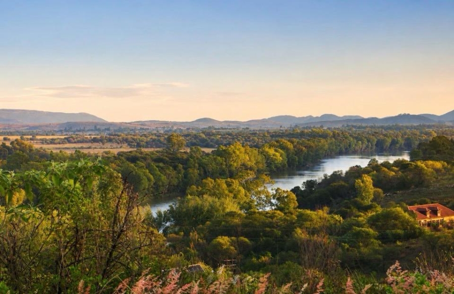  Bedroom Property for Sale in Vaaloewer Gauteng