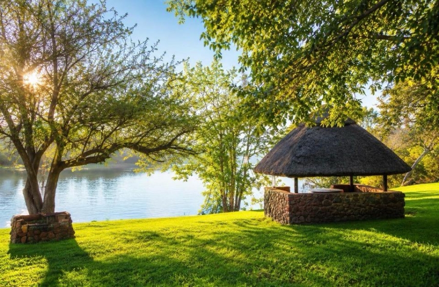  Bedroom Property for Sale in Vaaloewer Gauteng