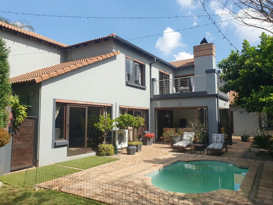 5 Bedroom Property for Sale in Midstream Estate Gauteng