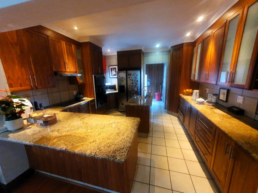 5 Bedroom Property for Sale in Midstream Estate Gauteng