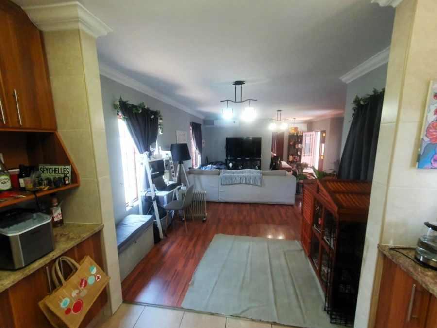 5 Bedroom Property for Sale in Midstream Estate Gauteng
