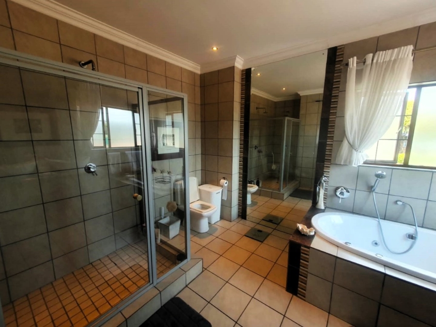 5 Bedroom Property for Sale in Midstream Estate Gauteng