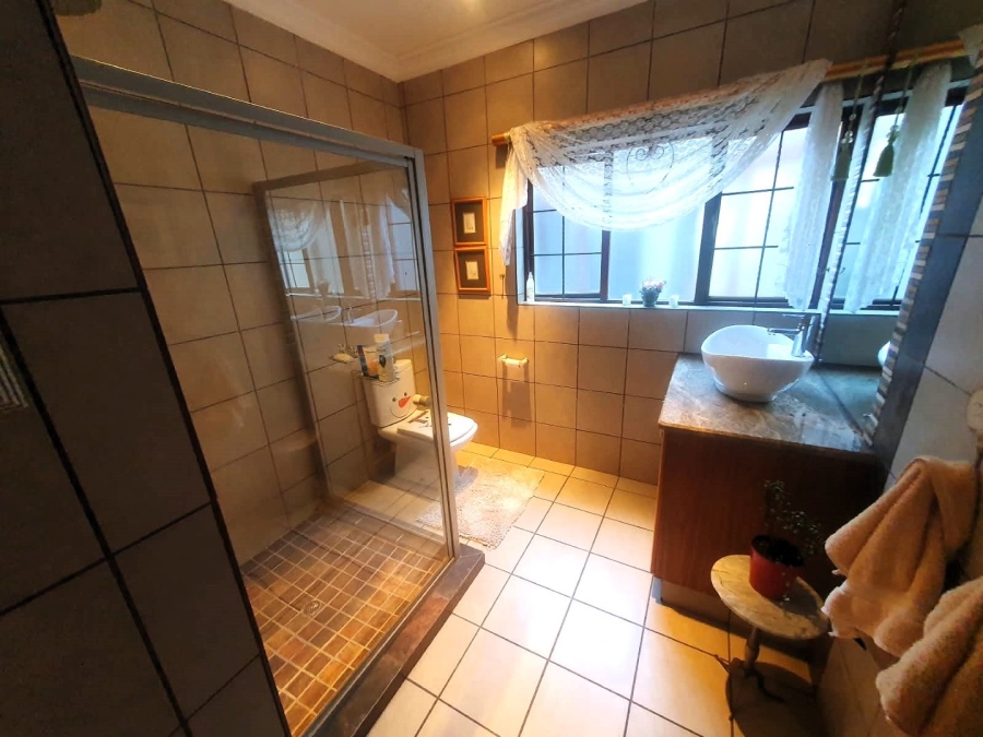 5 Bedroom Property for Sale in Midstream Estate Gauteng
