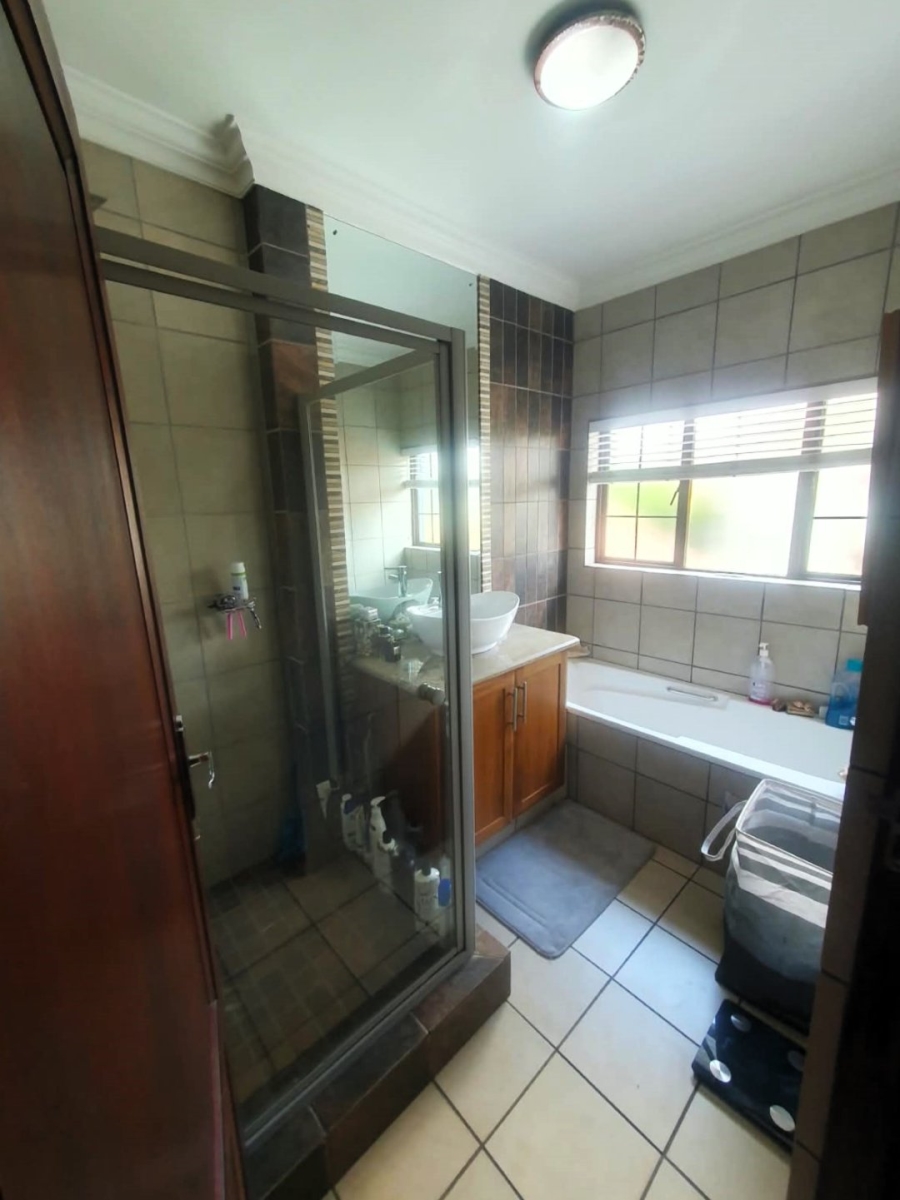 5 Bedroom Property for Sale in Midstream Estate Gauteng