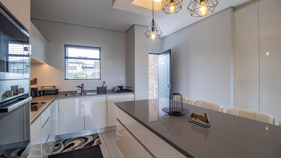 To Let 2 Bedroom Property for Rent in Serengeti Lifestyle Estate Gauteng
