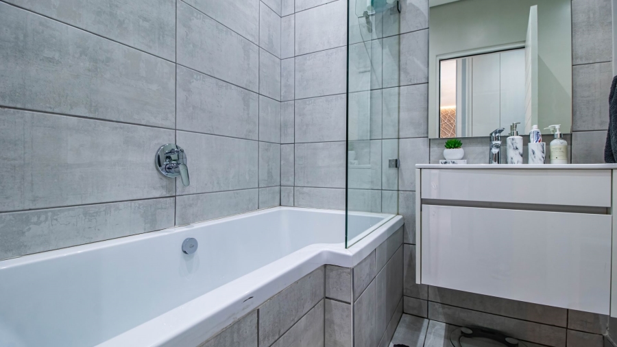 To Let 2 Bedroom Property for Rent in Serengeti Lifestyle Estate Gauteng