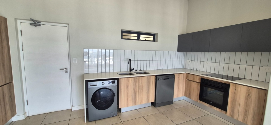 To Let 2 Bedroom Property for Rent in Aspen Hills Gauteng