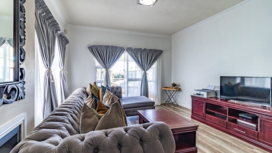To Let 3 Bedroom Property for Rent in Greenstone Hill Gauteng