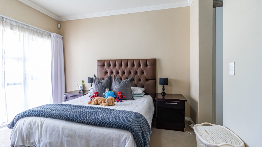 To Let 3 Bedroom Property for Rent in Greenstone Hill Gauteng