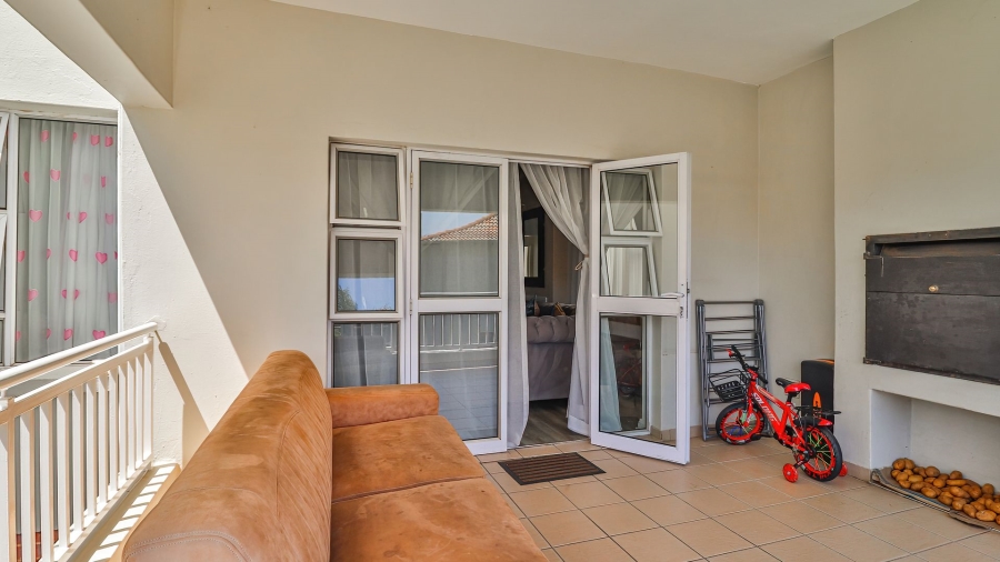 To Let 3 Bedroom Property for Rent in Greenstone Hill Gauteng