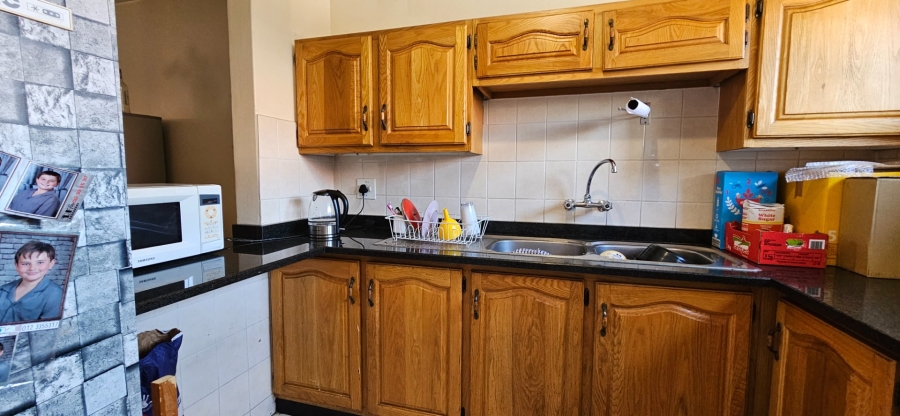 2 Bedroom Property for Sale in Rietfontein SH Gauteng