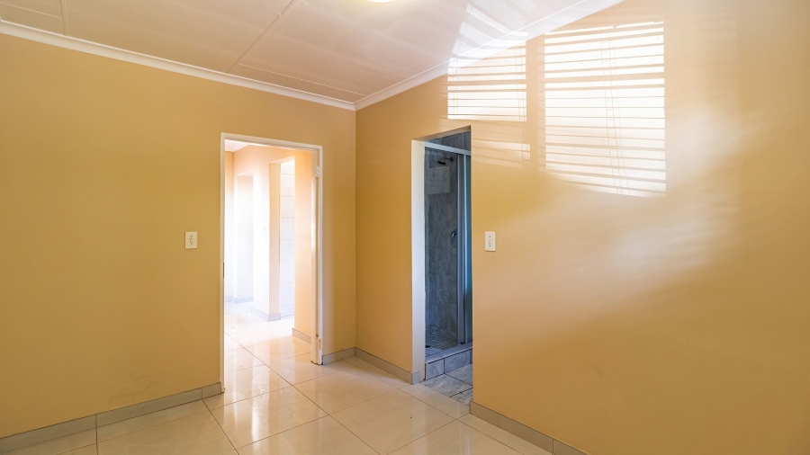 4 Bedroom Property for Sale in Rembrandt Park Gauteng