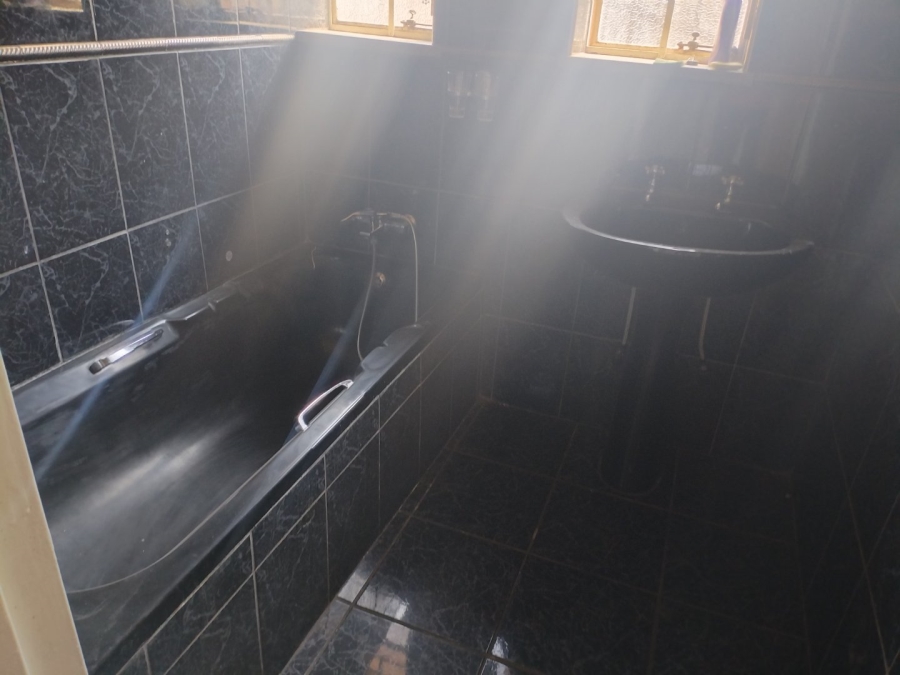 3 Bedroom Property for Sale in Casseldale Gauteng