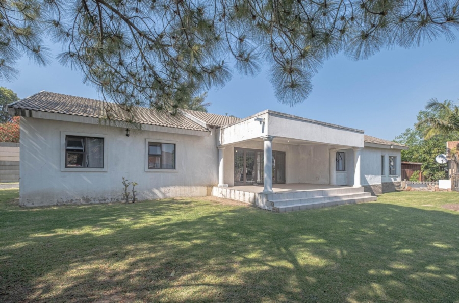 4 Bedroom Property for Sale in Birchleigh North Gauteng