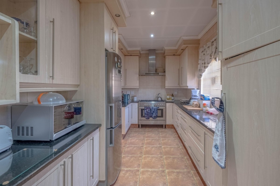 Bedroom Property for Sale in Wychwood Gauteng