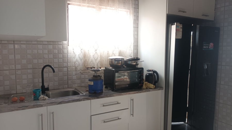 2 Bedroom Property for Sale in Greenfields Gauteng