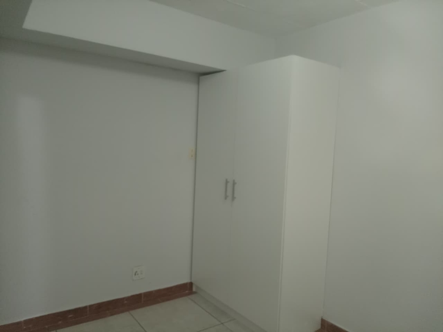 To Let 2 Bedroom Property for Rent in Glenanda Gauteng