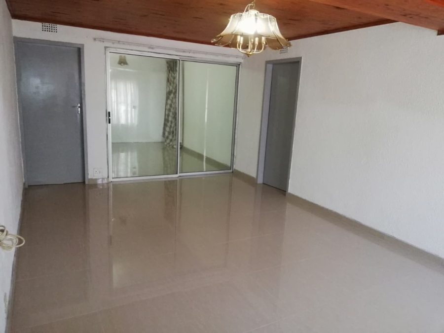 To Let 2 Bedroom Property for Rent in Glenanda Gauteng